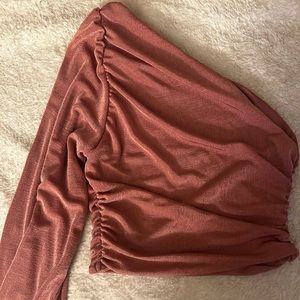 Runched long sleeve one side shirt